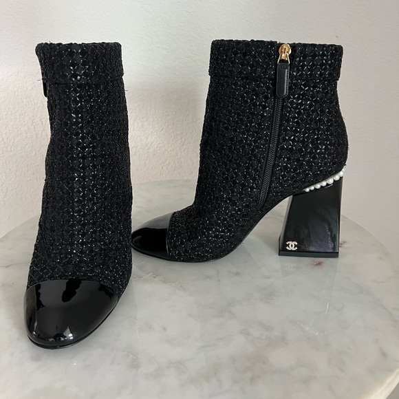 Chanel boots - Picture 2 of 5